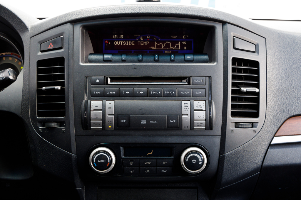 Mitsubishi Pajero GLS 2008 фото 9