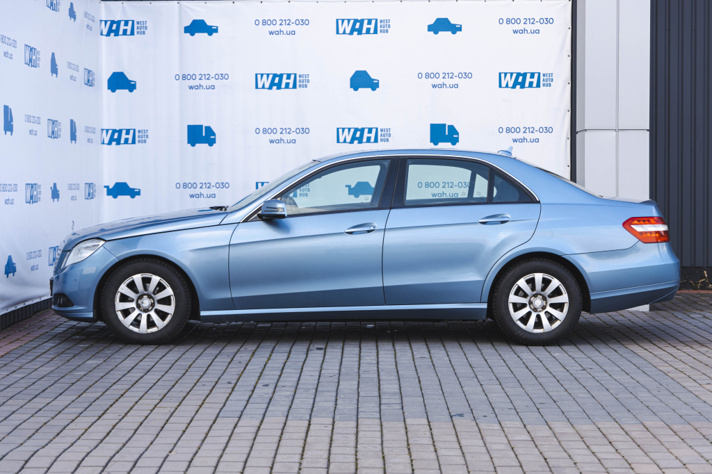 Mercedes-Benz E-Class 2010 фото 14