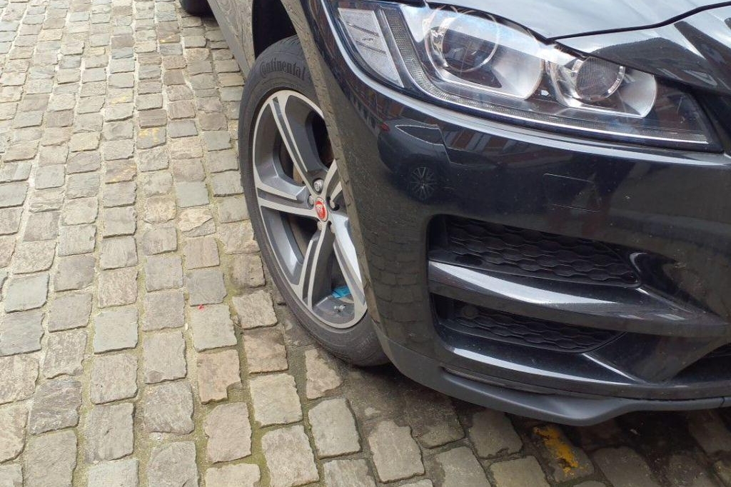 Jaguar F-Pace 2018 фото 13