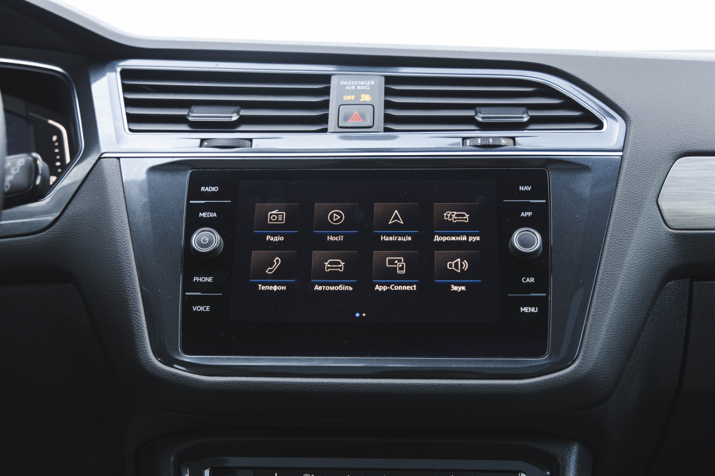 Volkswagen Tiguan SEL 2019 фото 30