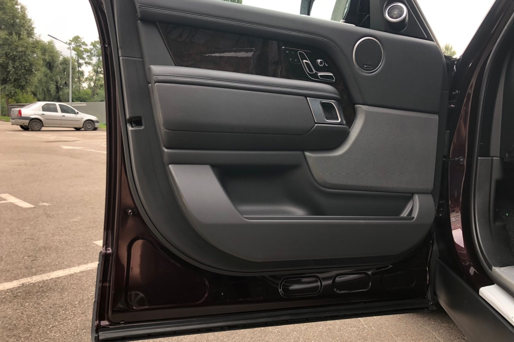 Land Rover Range Rover HSE 2019 фото 8