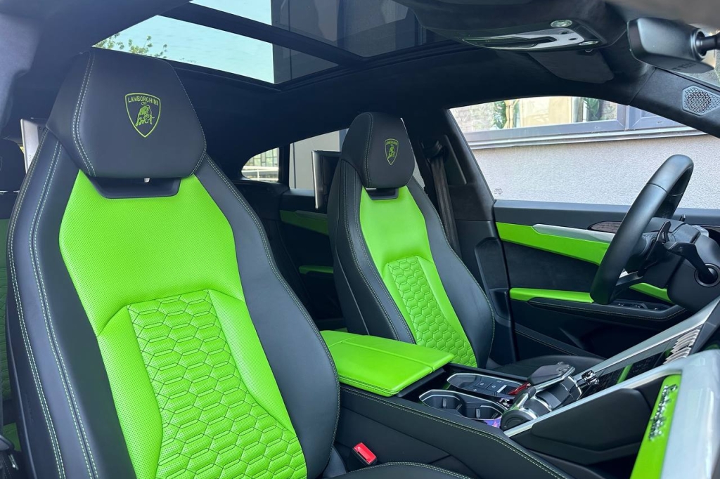 Lamborghini Urus 2019 фото 18