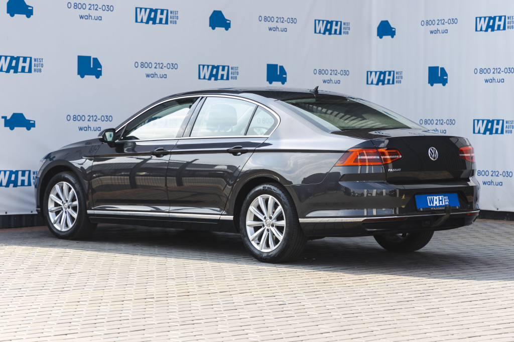 Volkswagen Passat R-Line 4Motion 2018 фото 11