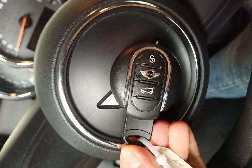 MINI One 2015 фото 21