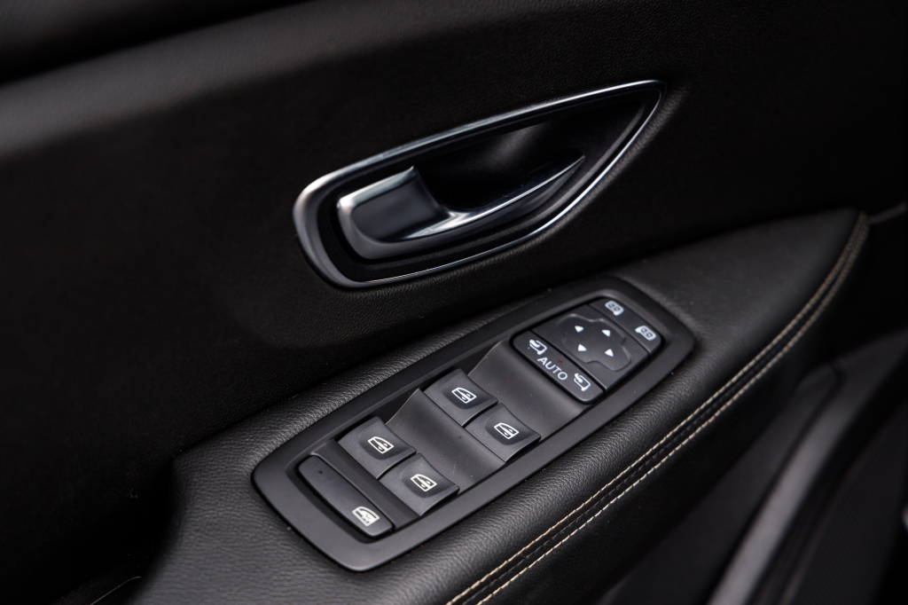 Renault Scenic IV Black Star 2017 фото 18