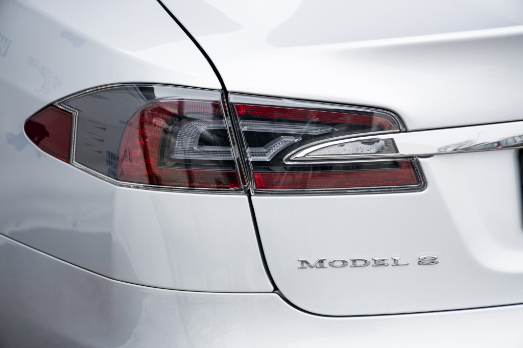 Tesla Model S 70D 2014 фото 6