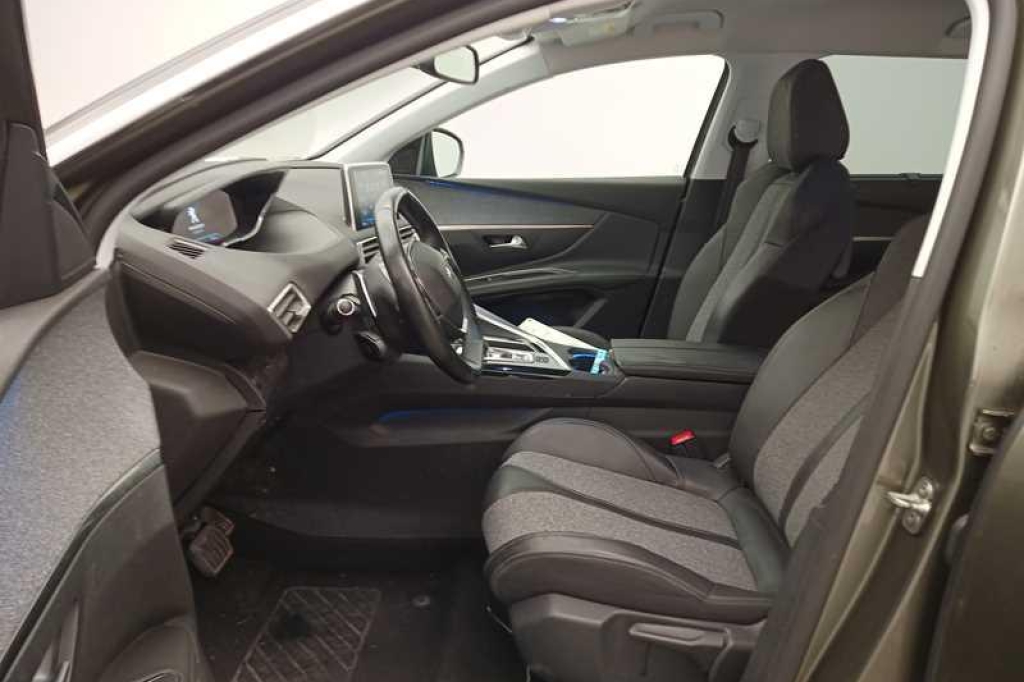 Peugeot 5008 2018 photo 6