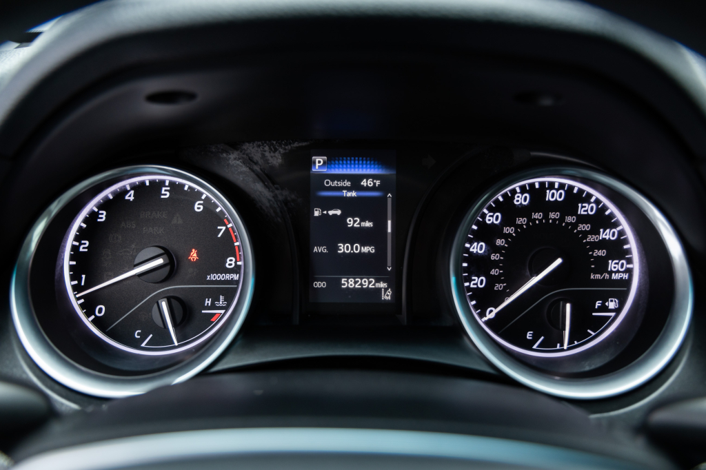 Toyota Camry LE 2017 фото 24