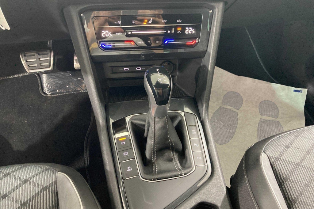 Volkswagen New Tiguan 2021 фото 3