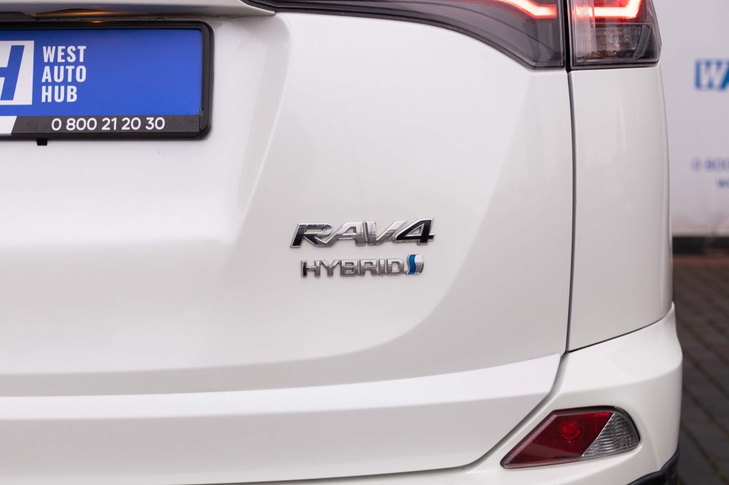 Toyota RAV4 Hybrid 2017 фото 8