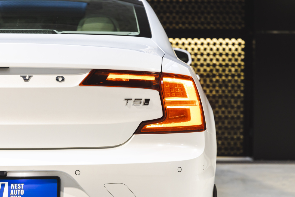 Volvo S90 2018 фото 11