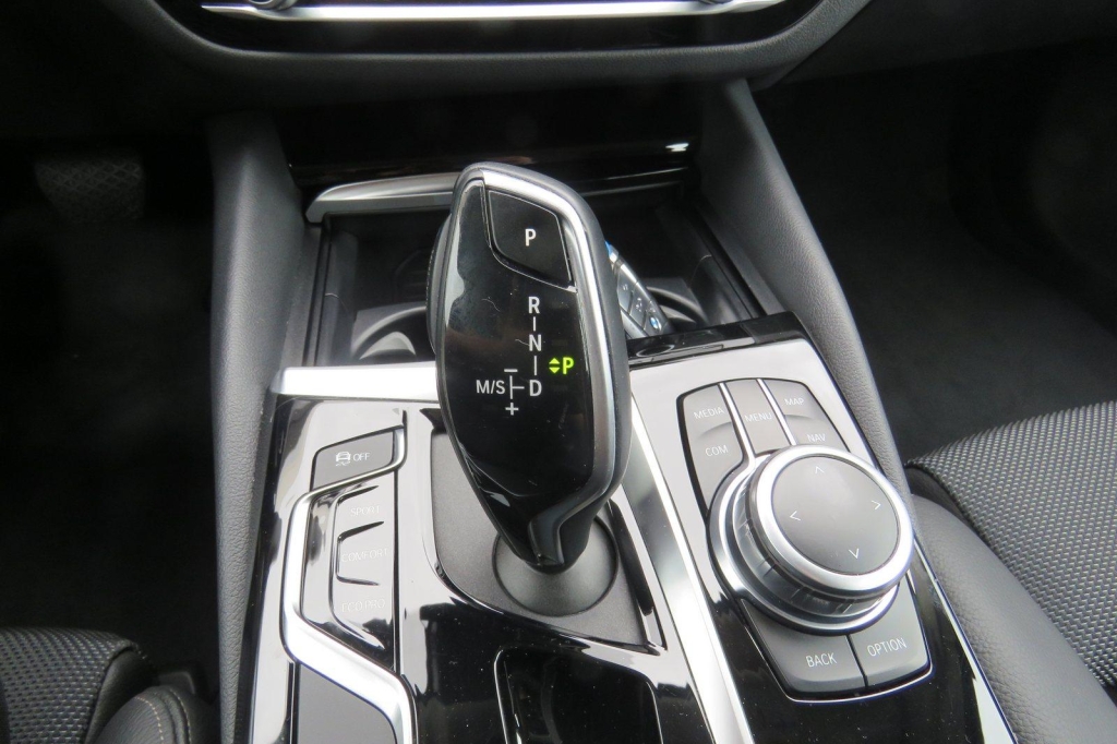 BMW 5er Touring 2019 photo 7