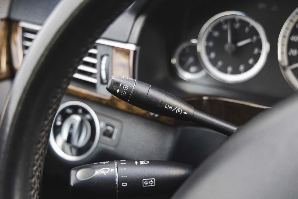 Mercedes-Benz E-Class 2010 фото 22