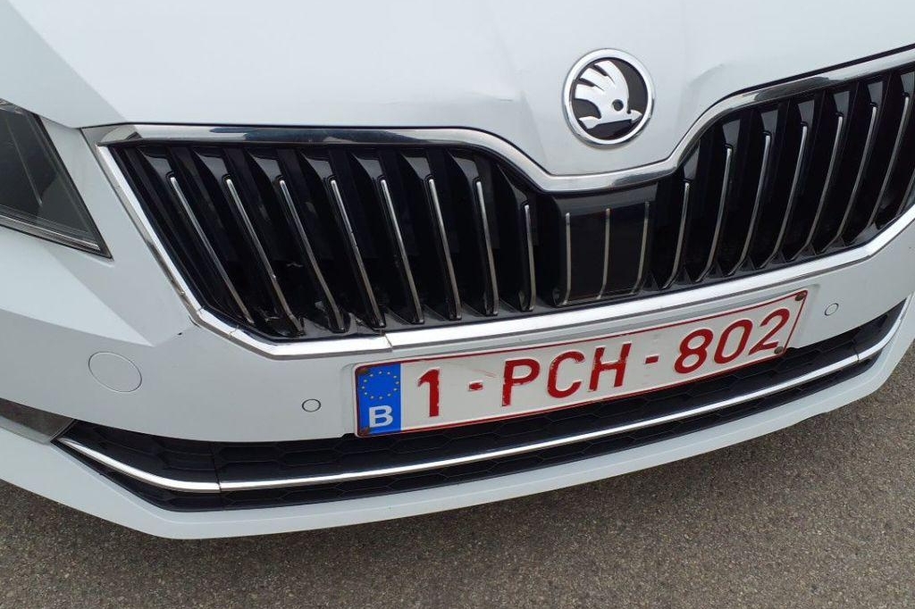 Skoda Superb Combi 2016 фото 12