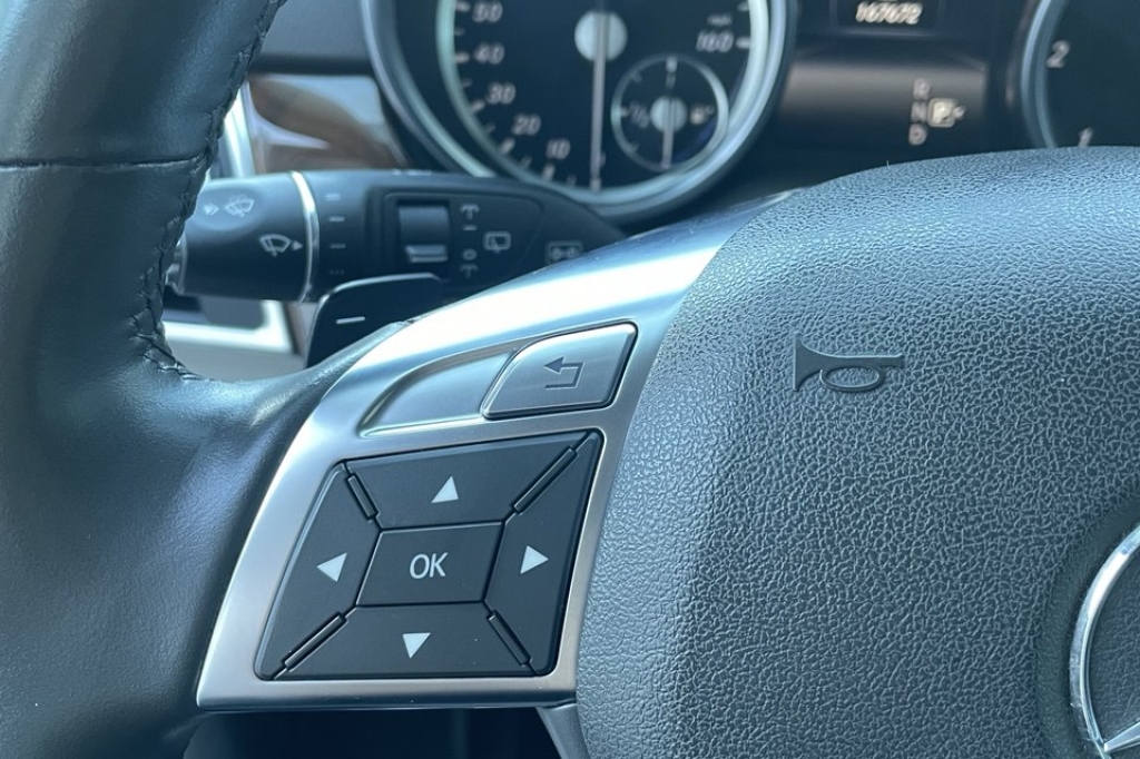 Mercedes-Benz M-Class 350 2013 photo 20