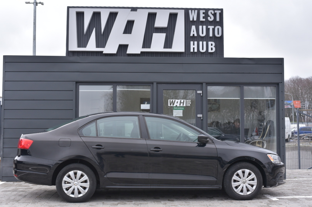 Volkswagen Jetta photo 2