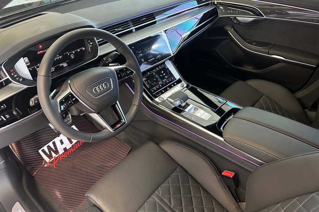 Audi S8 2025 фото 11