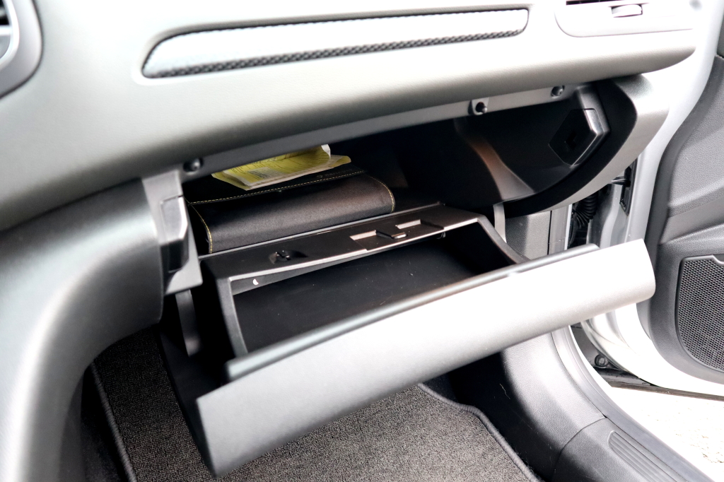 Renault Megane 2017 фото 36