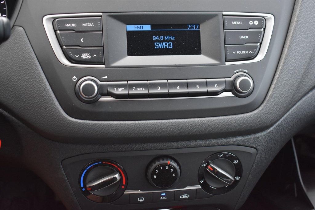 Hyundai i20 2020 фото 1