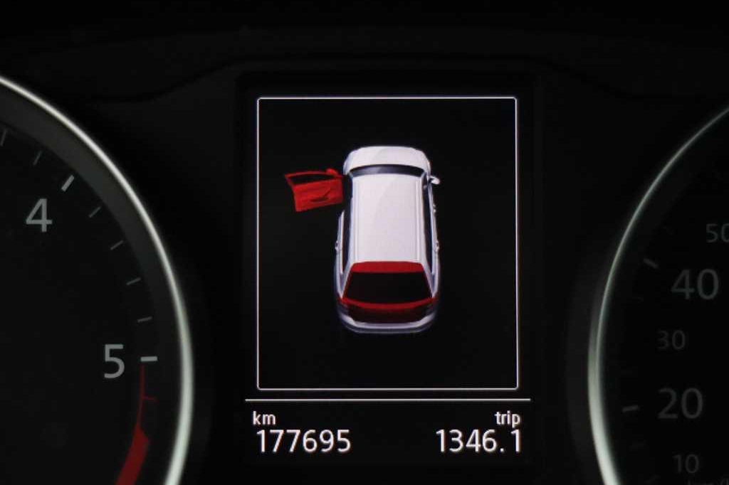 Volkswagen Passat Variant 2016 photo 1