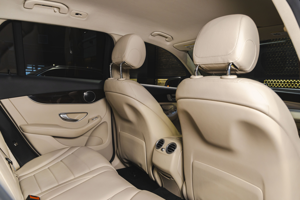 Mercedes-Benz GLC-Class 300 2016 photo 32