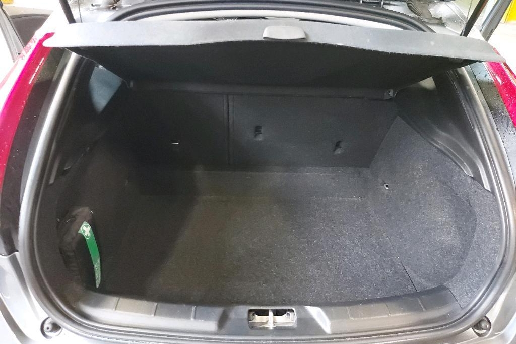 Volvo V40 2016 photo 11