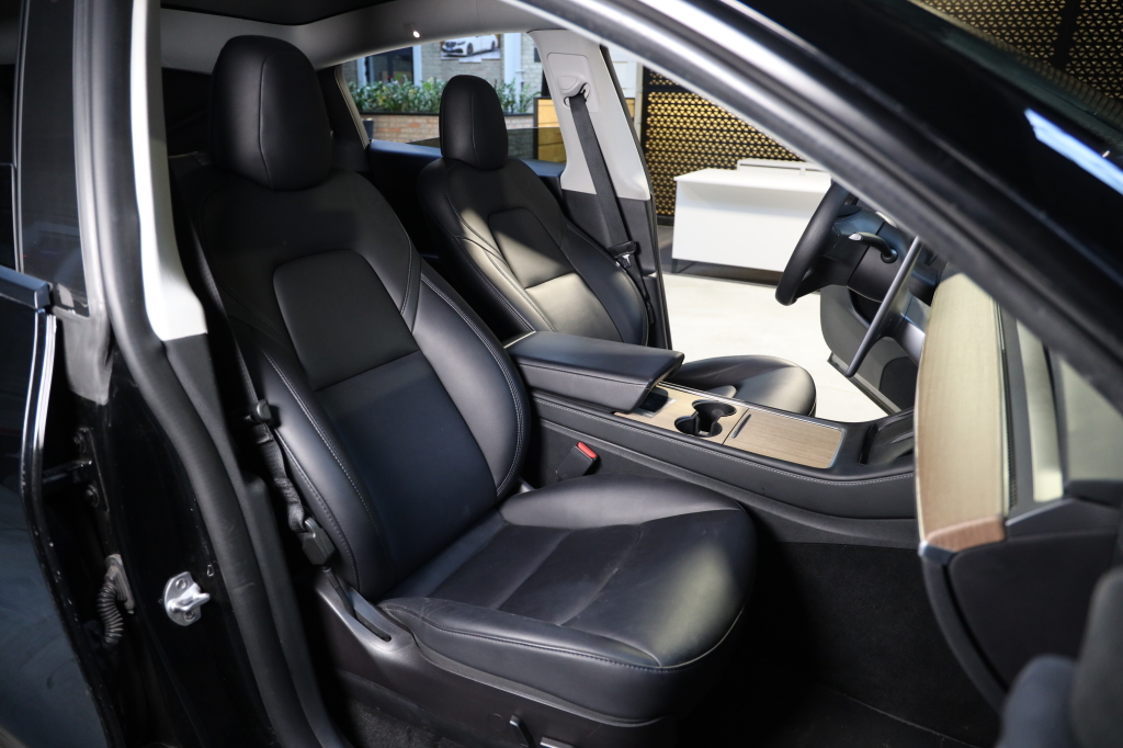 Tesla Model Y 2022 photo 25