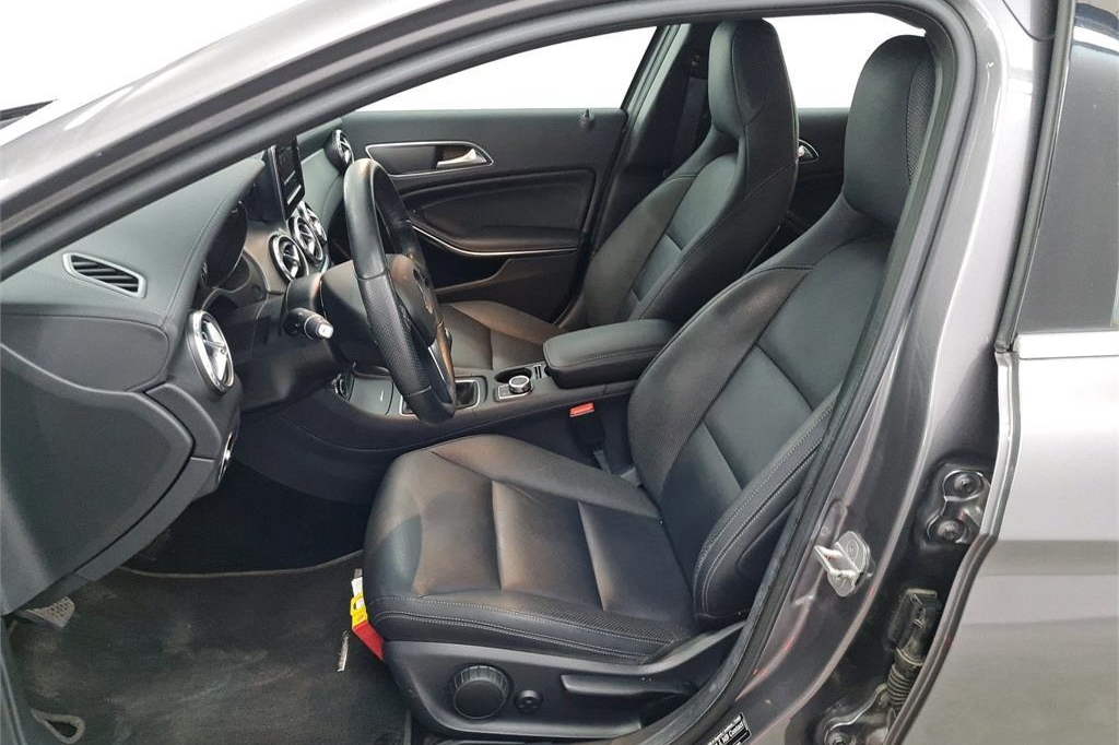 Mercedes-Benz GLA-Class 2014 photo 5