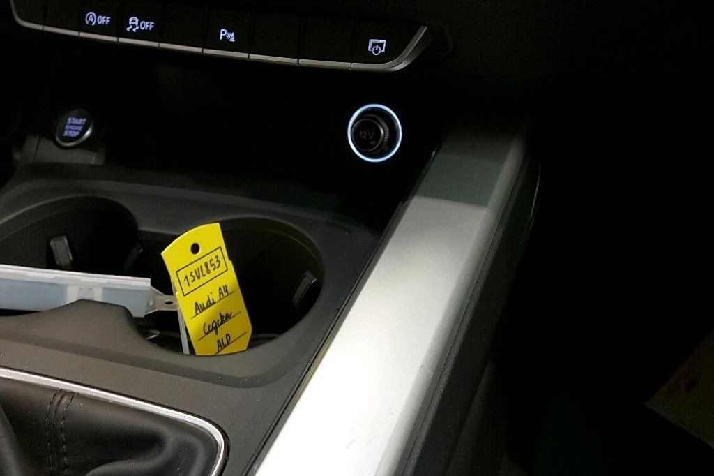 Audi A4 2017 photo 14