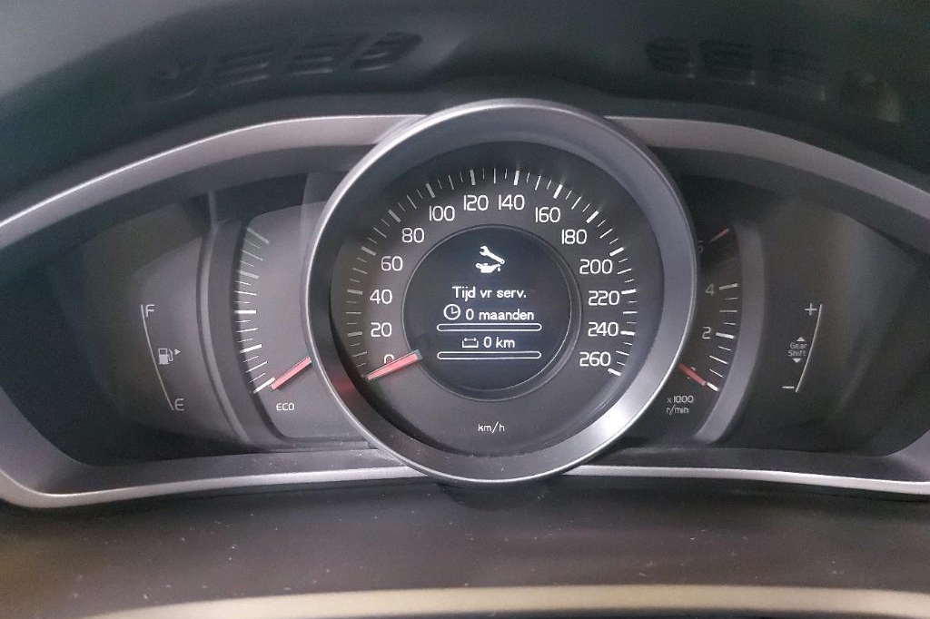 Volvo V40 2016 photo 13