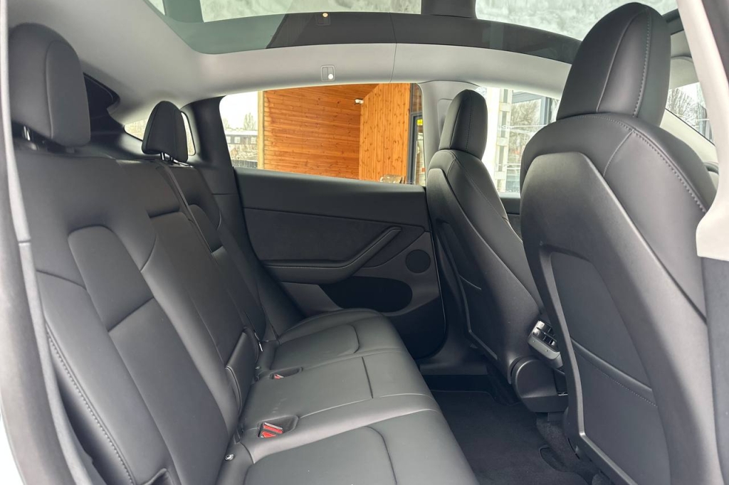 Tesla Model Y Long Range 75 kWh Dual Motor  2022 photo 17