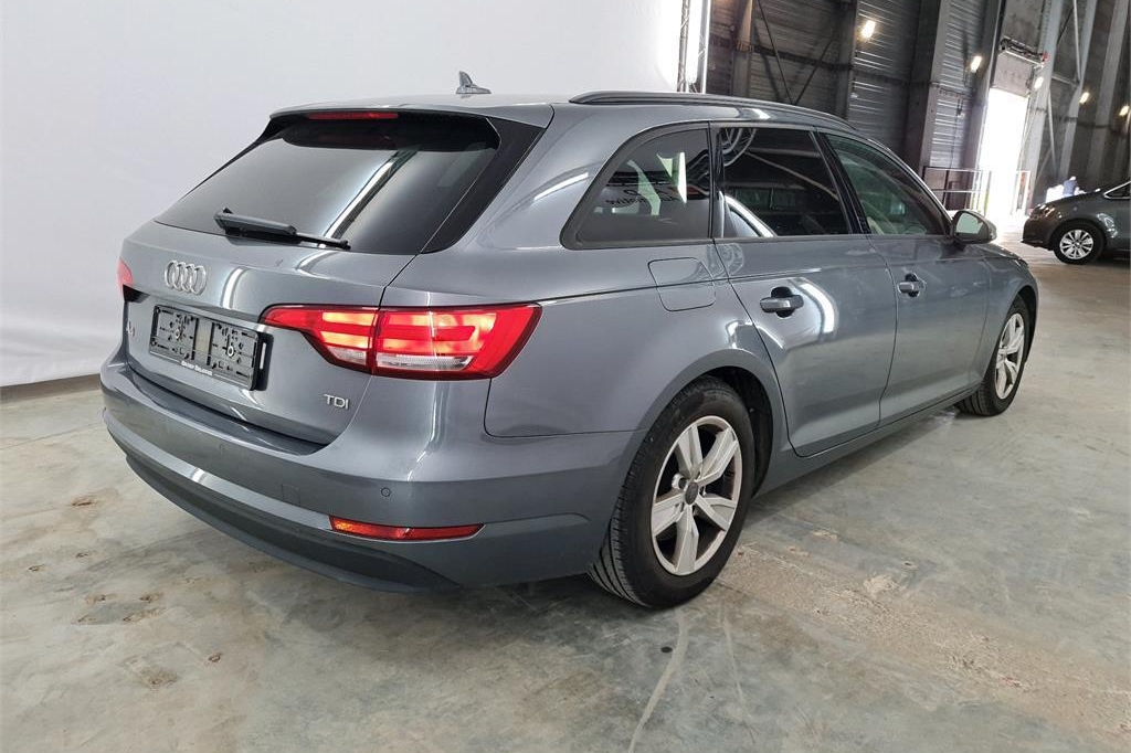 Audi A4 Avant 2016 фото 1