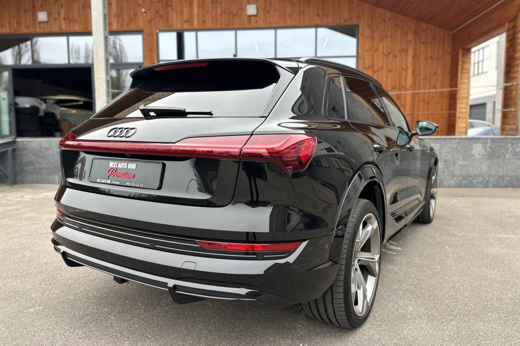 Audi e-tron S 95 kWh 2022 photo 8