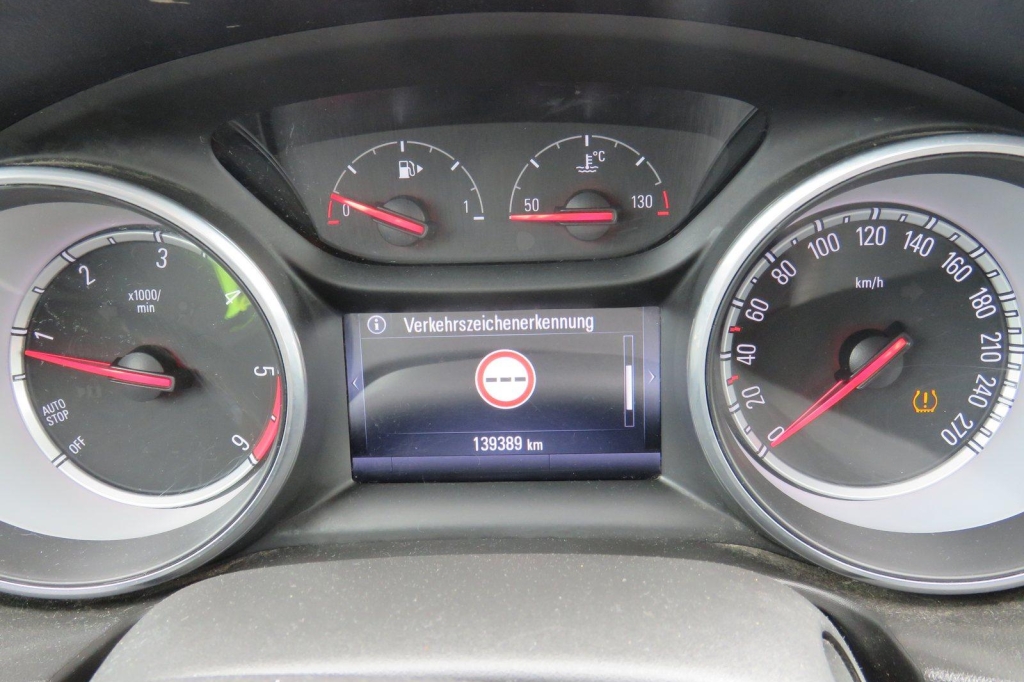 Opel Insignia Sports Tourer 2018 photo 1