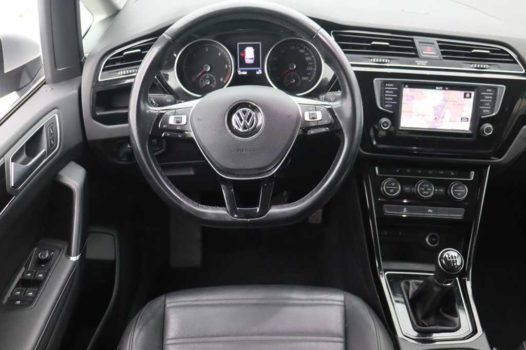 Volkswagen Touran 2017 фото 3