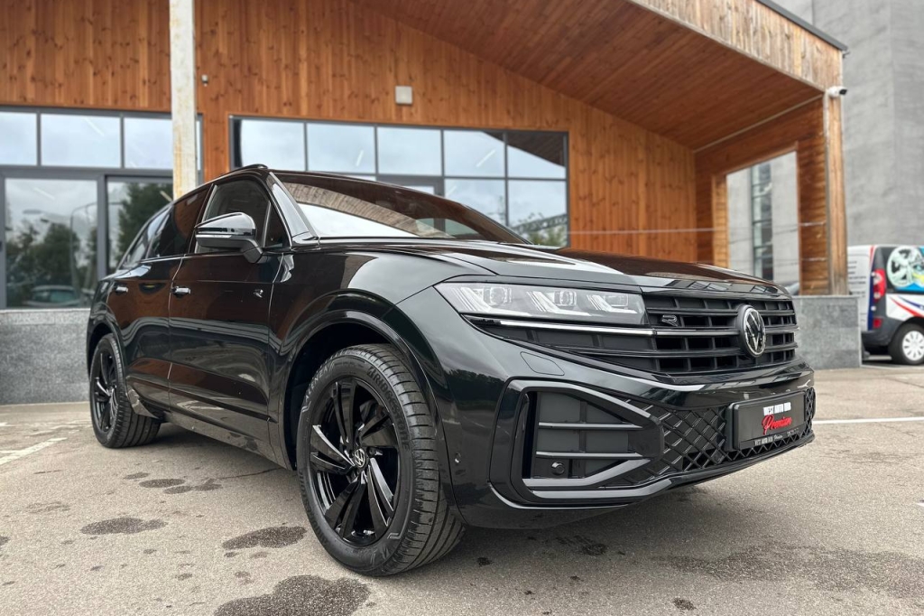 Volkswagen Touareg R-line Platinum 2024 фото 3