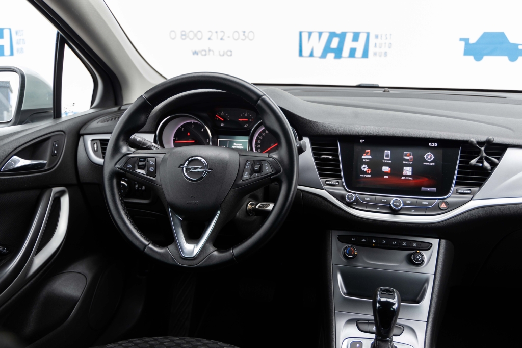 Opel Astra 2017 фото 13