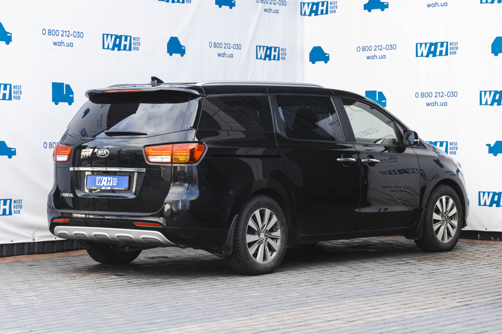 Kia Carnival 2015 фото 7