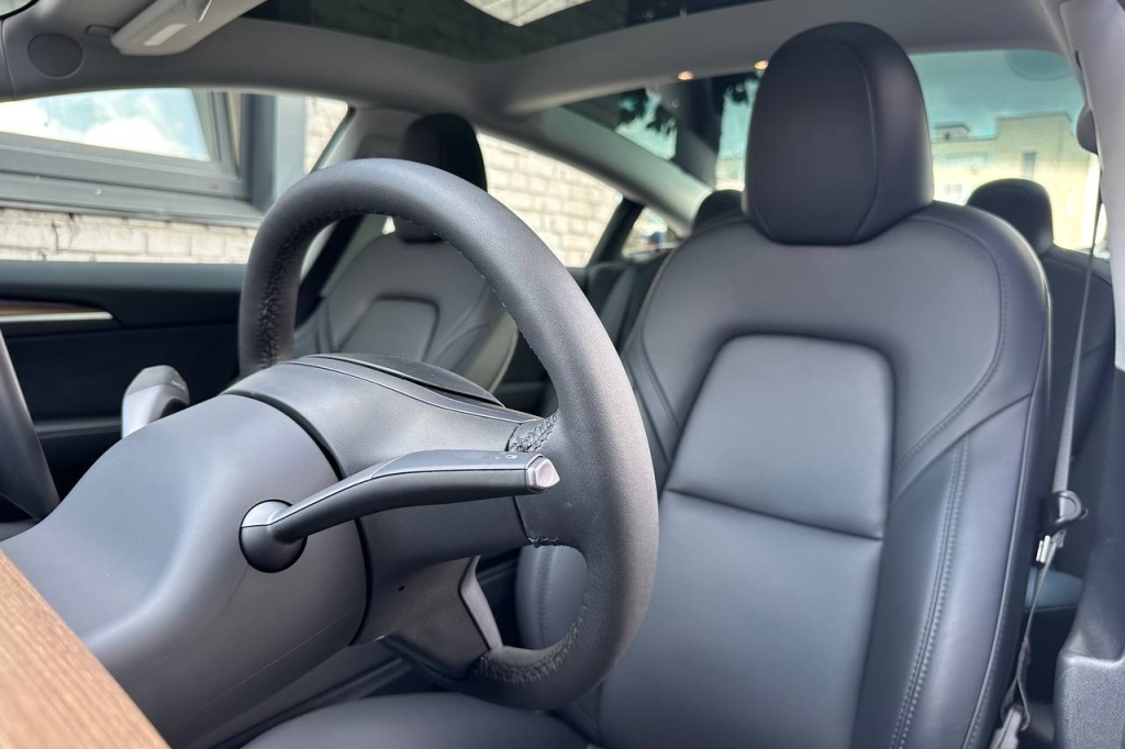 Tesla Model 3 2023 photo 12