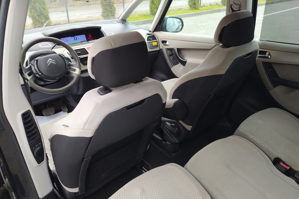 Citroen Grand C4 Picasso фото 16