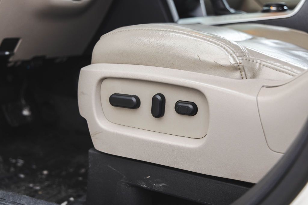 Ford Explorer XLT 2011 фото 22