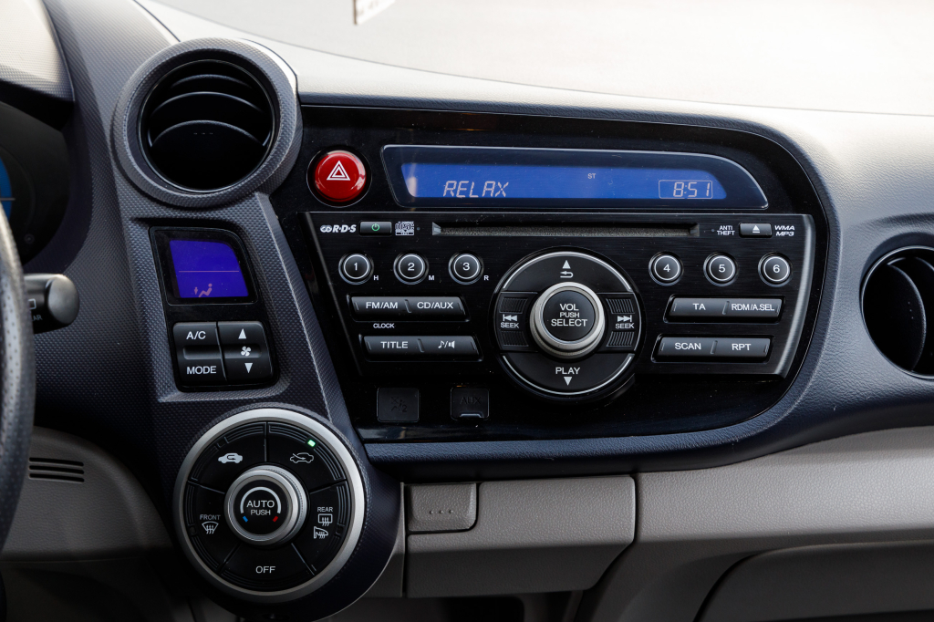 Honda Insight 2010 photo 14