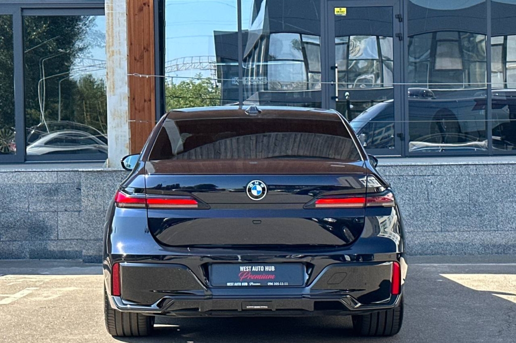 BMW 740 2023 фото 5