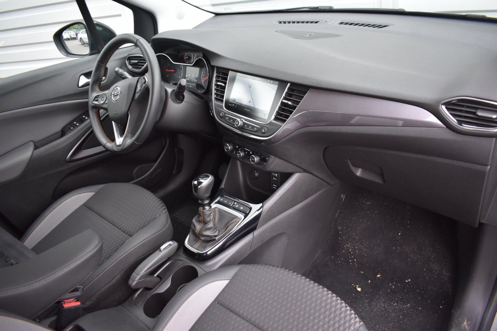 Opel Crossland X 2020 фото 1