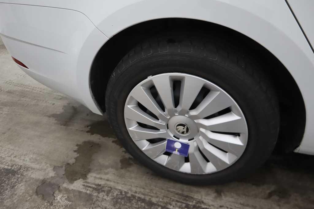 Skoda Octavia Combi 2017 photo 11