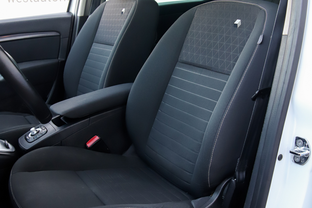 Renault Scenic 2015 фото 4