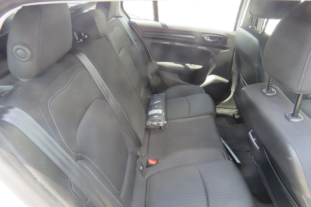 Renault Megane Grandtour 2018 photo 2