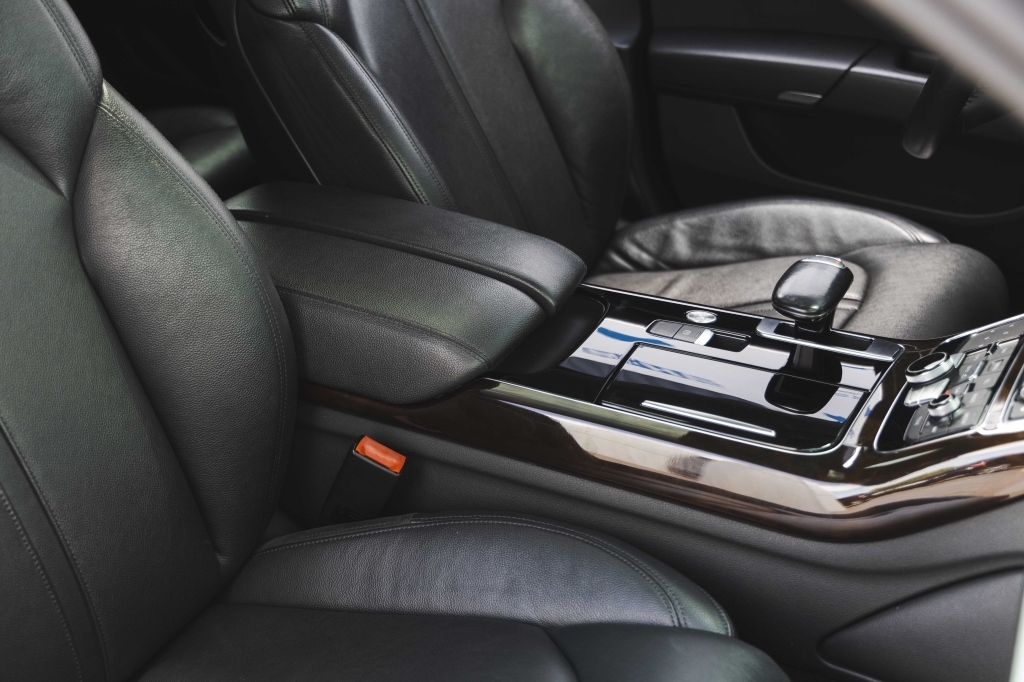 Audi A8 2015 фото 37