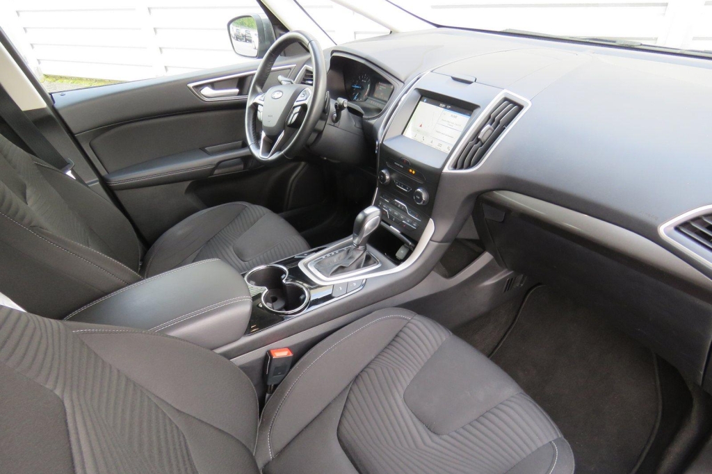 Ford S-Max 2017 фото 7