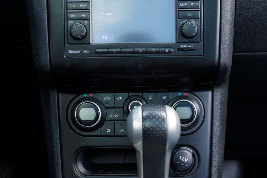 Nissan Qashqai+2 AWD 2010 photo 15